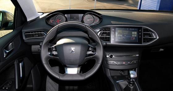 Interiér nového Peugeotu 308
