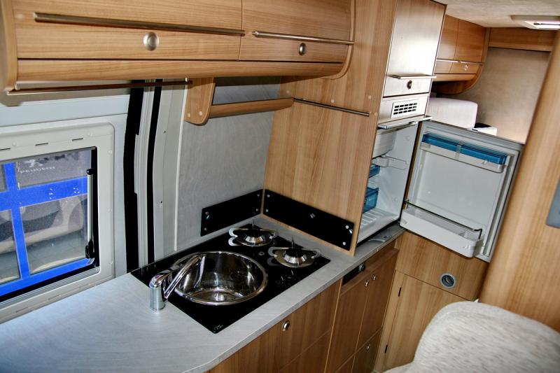 Obytná vestavba lednice Obytná vestavba lednice